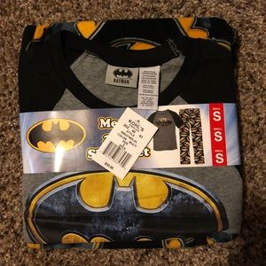 Batman Men’s Pajama Set size Small NWT